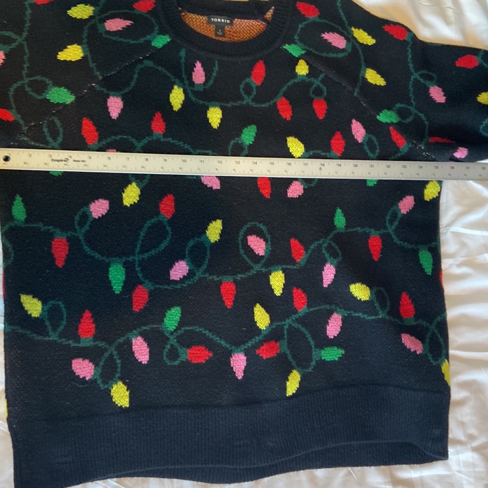 Torrid Women Christmas Lights Sweater Sz 1 or 14/16 Black Knit Holiday - Picture 9 of 10